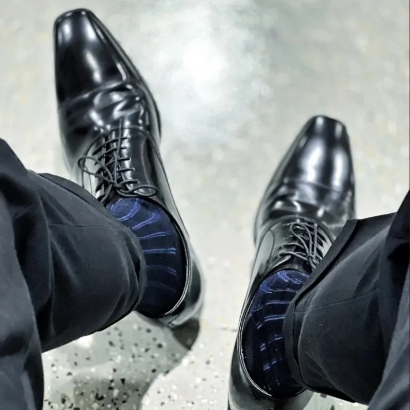 Men'S Formal Attire - メンズストライプソックス、超薄シルクフォーマルドレススーツ用ロングソックス、セクシーなシースルーストッキング、エロティックな男性用ビジネスドレスソックス