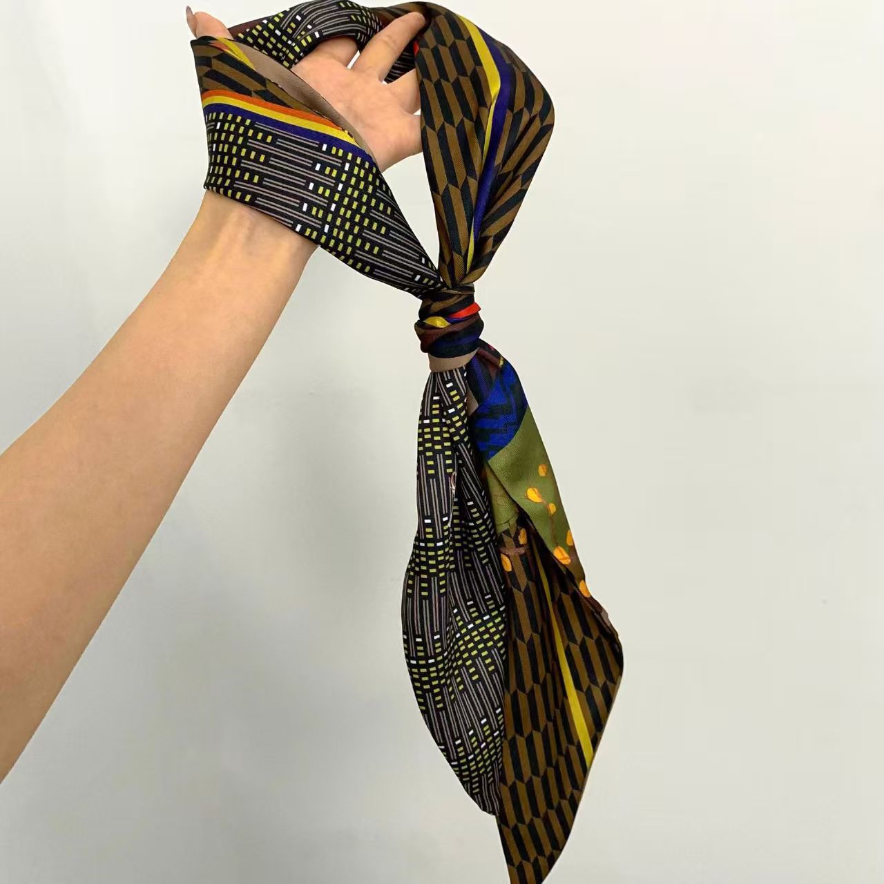 高級プリントロングヘアリボンベベルシルクスカーフ女性ネクタイ - Silk Tie Woven のレビューと価格