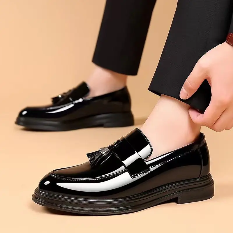 男性用の光沢のあるパテントレザーの靴,カジュアルな黒の社交靴 - Men Formal Wear Pinterest のレビューと価格