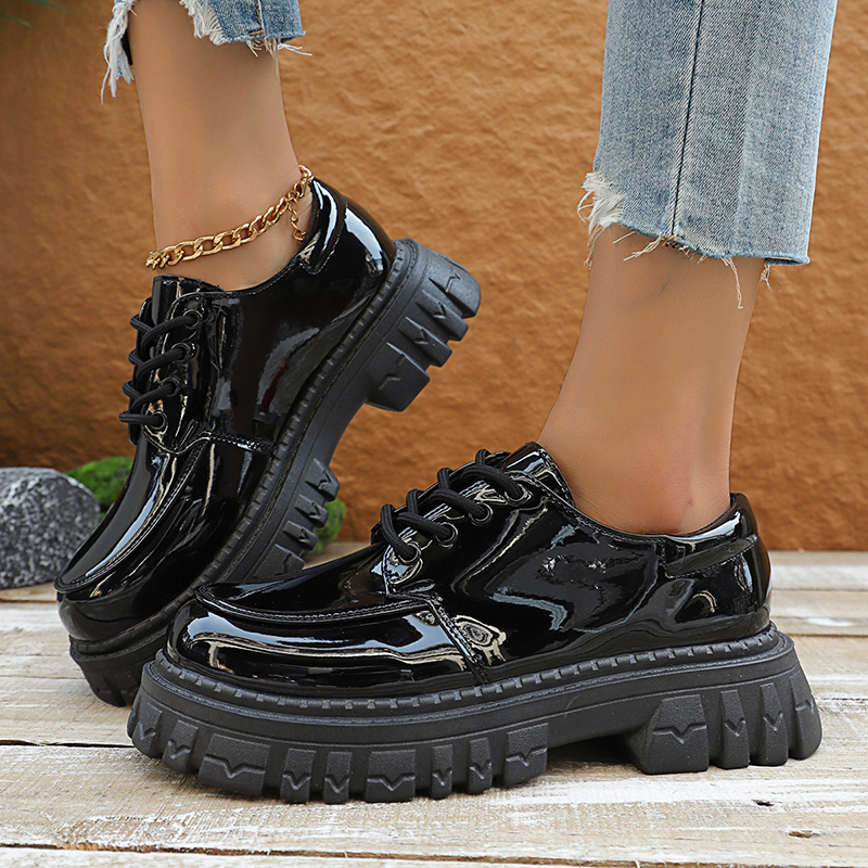 チャンキープラットフォームオックスフォードシューズ レディー - Patent Leather Oxford のレビューと価格