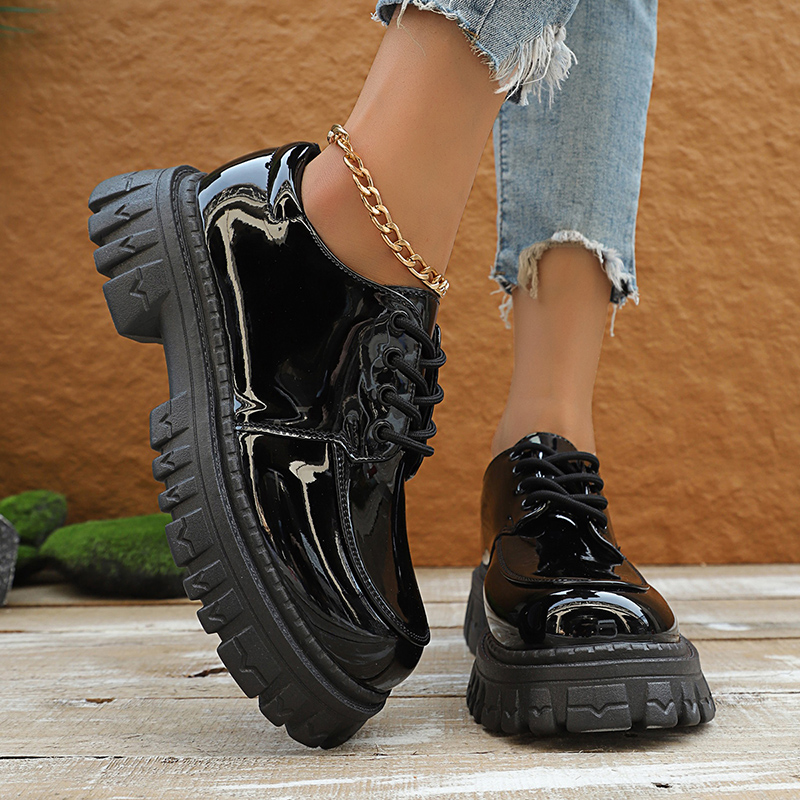 チャンキープラットフォームオックスフォードシューズ レディー - Patent Leather Oxford のレビューと価格