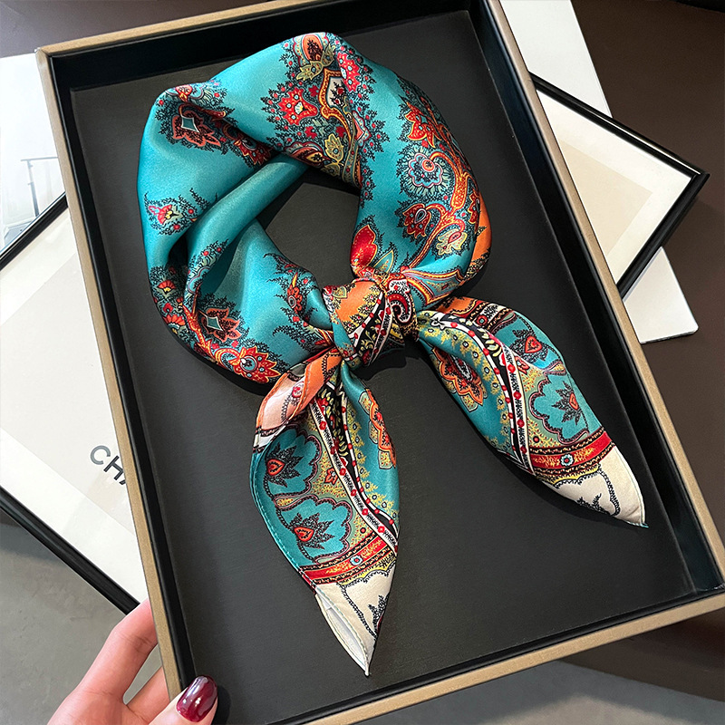 女性用フラワーシルキースカーフ,スクエアフォーマット,ラグジ - Silk Tie Woven のレビューと価格
