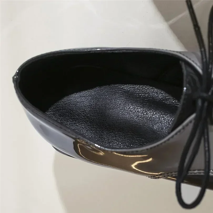 英国女性オックスフォードグラデーション赤紫パテントレザーフラ - Patent Leather Oxford のレビューと価格
