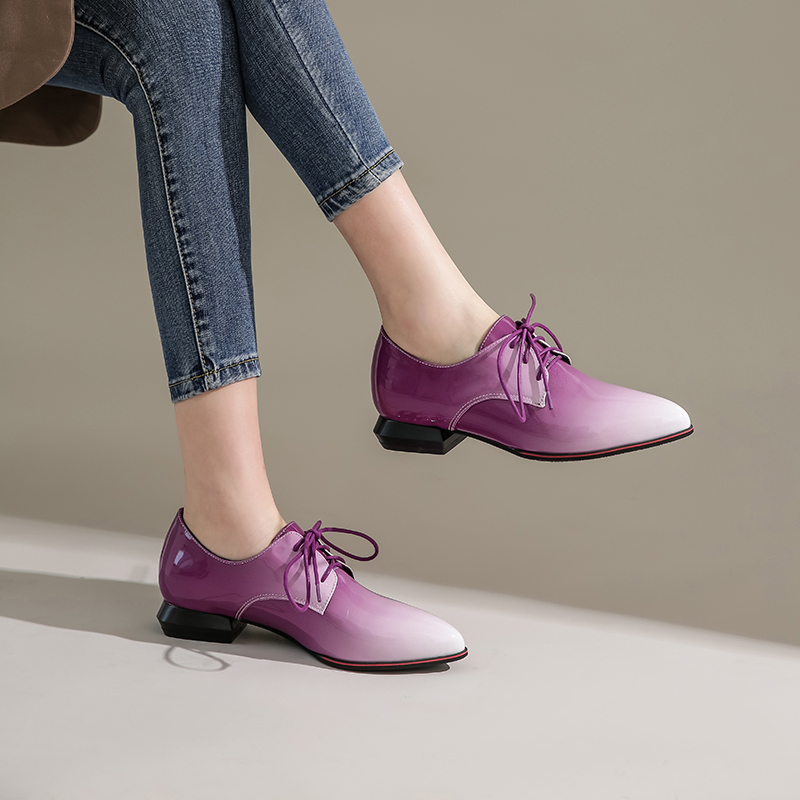 英国女性オックスフォードグラデーション赤紫パテントレザーフラ - Patent Leather Oxford のレビューと価格