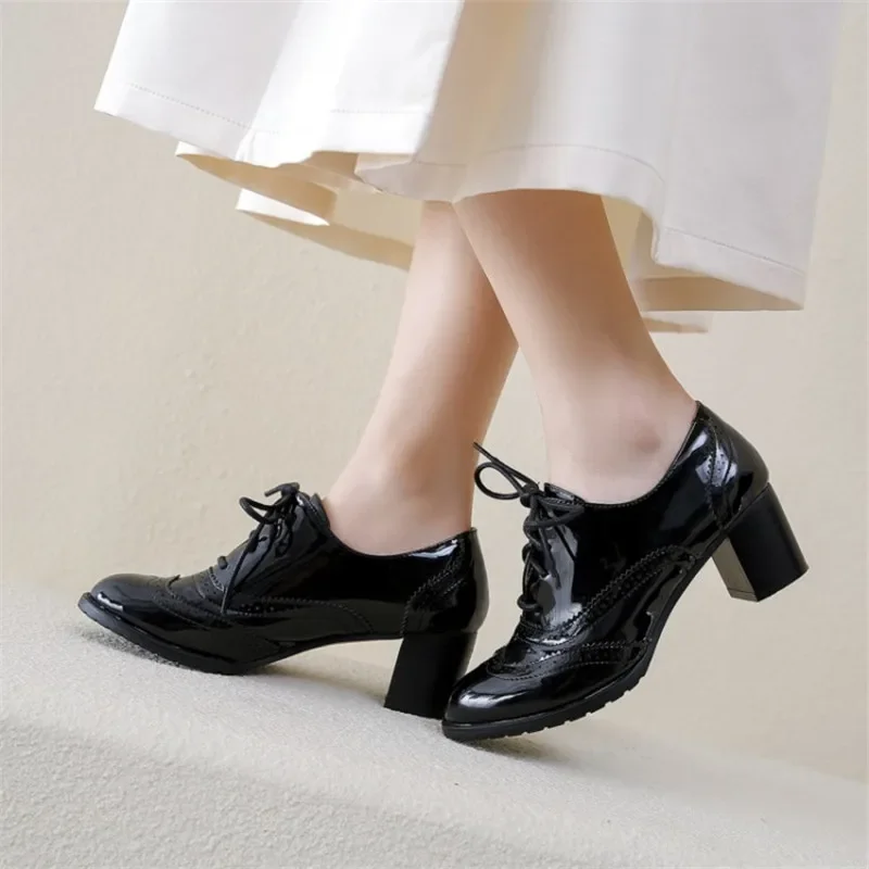 女性用パテントレザーハイブロックヒール、パーティードレス用パ - Patent Leather Oxford のレビューと価格