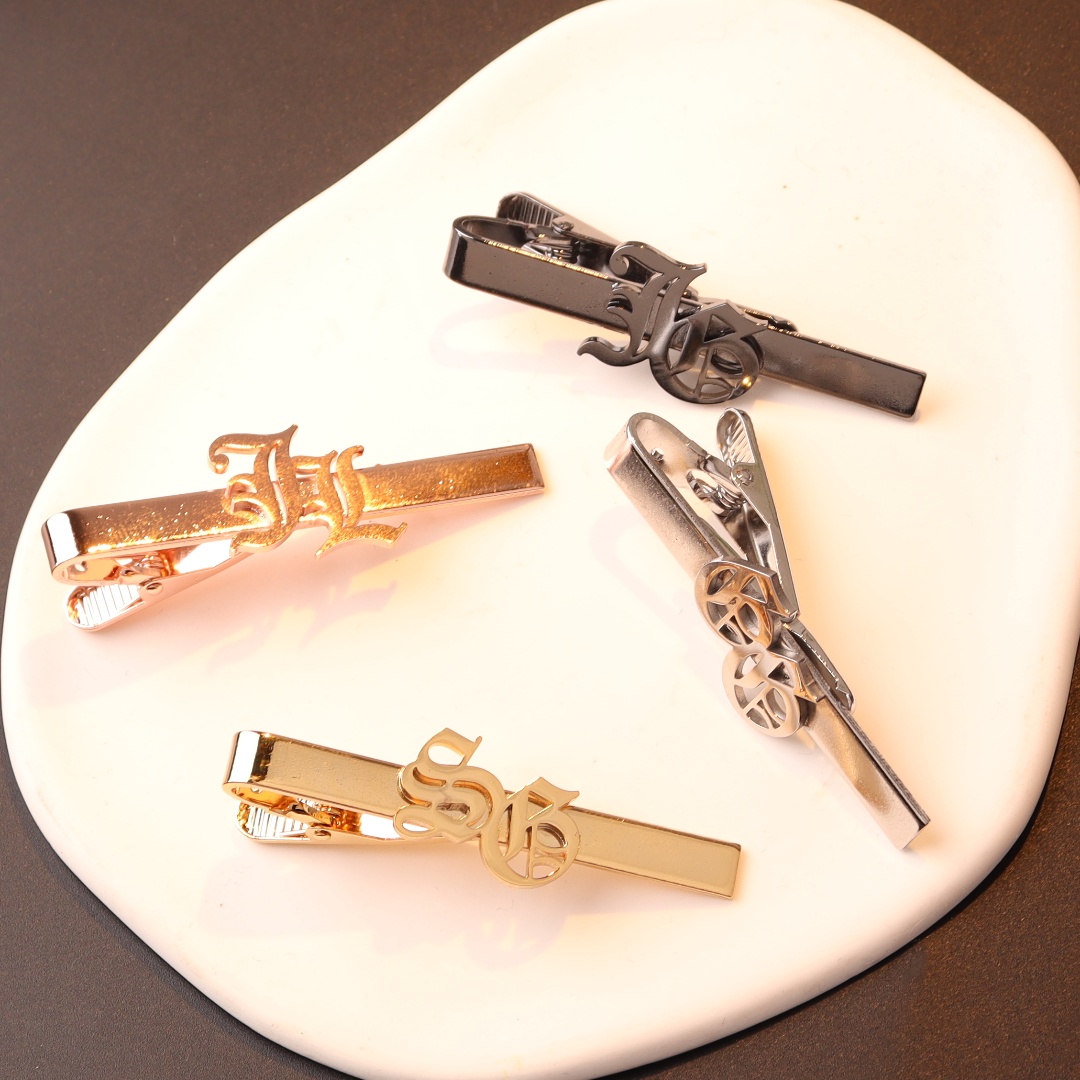 カスタム名イニシャルネクタイクリップ男性用結婚式ネクタイネク - Tie Bar Clip のレビューと価格